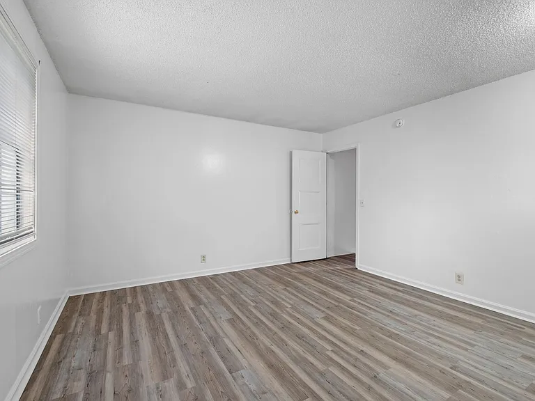 Evergreen Townhomes — Photo 5