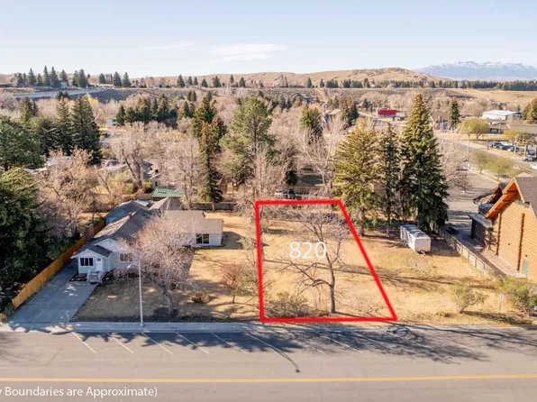 820 Cody Ave, Cody, WY 82414
