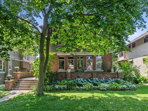 3035 North Prospect AVENUE, Milwaukee, WI 53211