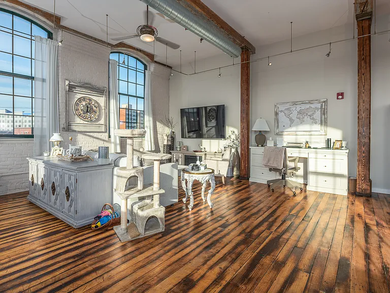 28 Bayley St #301 — Photo 4