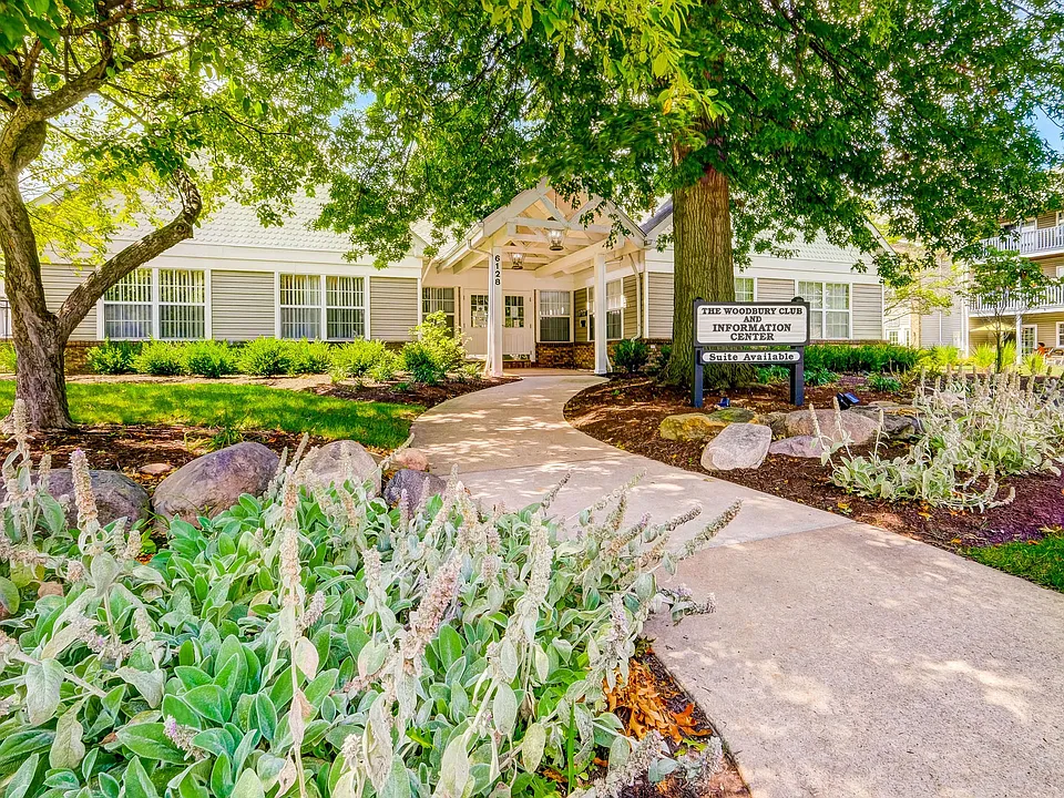 Woodbury Commons