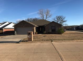 1921 Fairmont Dr, Benton, AR 72015