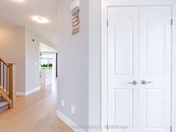 5th image of 3776 Stewart Ave