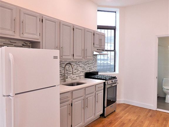 3rd image of 1742 1st Ave APT 6B