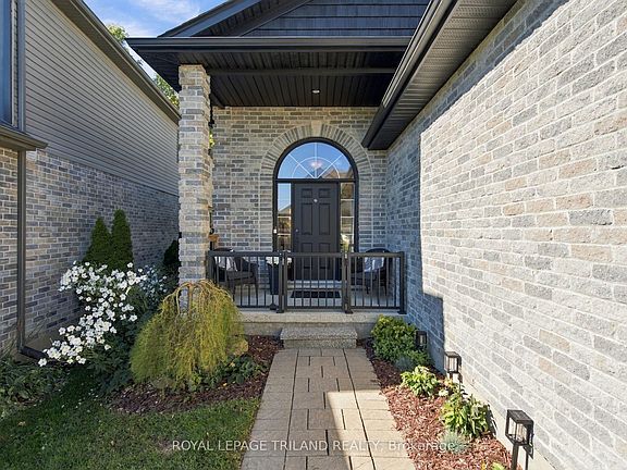 3rd image of 2039 Springridge Dr
