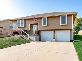 112 Lisa Ave, Lathrop, MO 64465