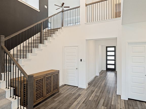 2nd image of 2304 Poppy Valley Ln