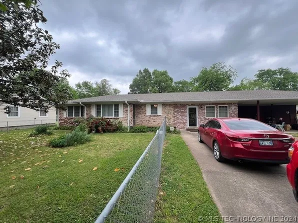 803 W Spruce St, Haskell, OK 74436