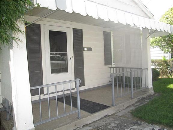 2nd image of 30 N Urania Ave