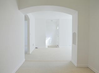 310 S Main St, Mount Prospect, IL 60056