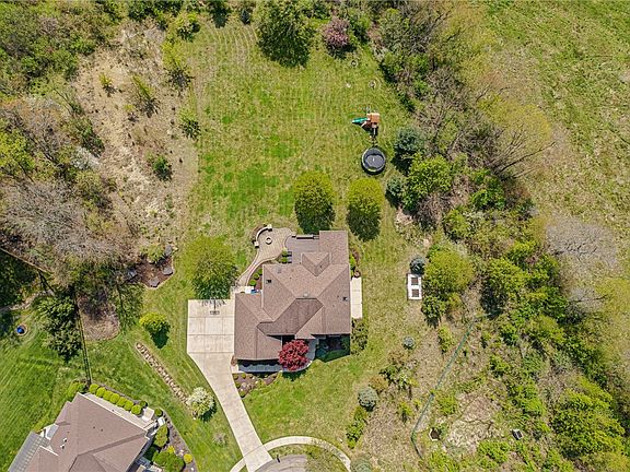 3rd image of 600 Toftree Dr