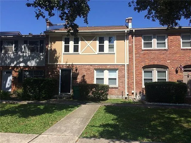 300 Coral Ave #B