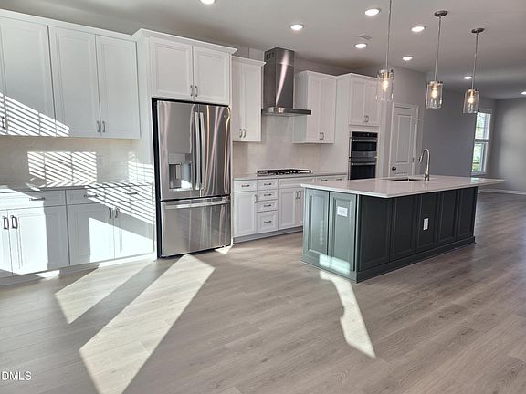 3rd image of 5012 Jowetts Walk Dr #18
