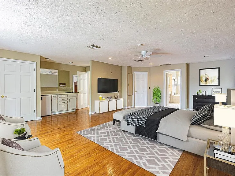 18129 Crawley Rd — Photo 37