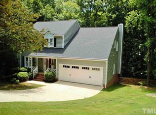 102 Springwater Ct, Cary, NC 27513