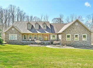 5557 Walnut Grove Cir, Struthers, OH 44471