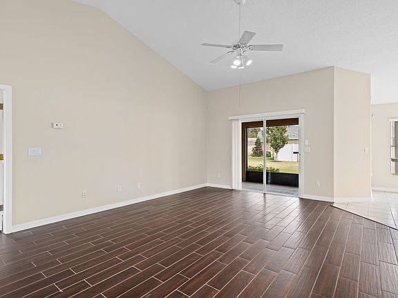 4th image of 1056 Princeton Dr