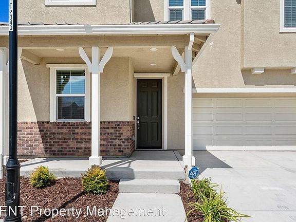 2nd image of 1201 Starflower Ln