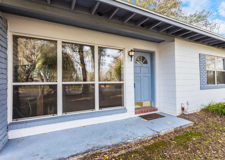 1st image of 3044 Delor Dr