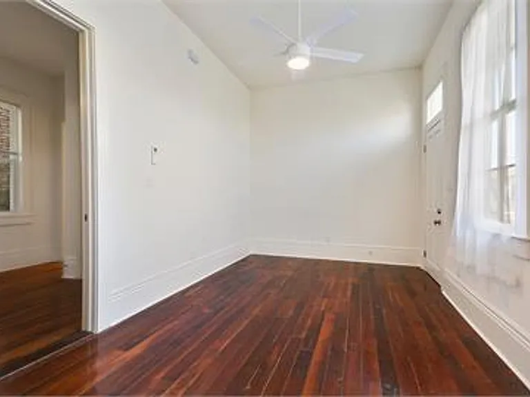 1527 Reverend John Raphael Junior Way — Photo 2