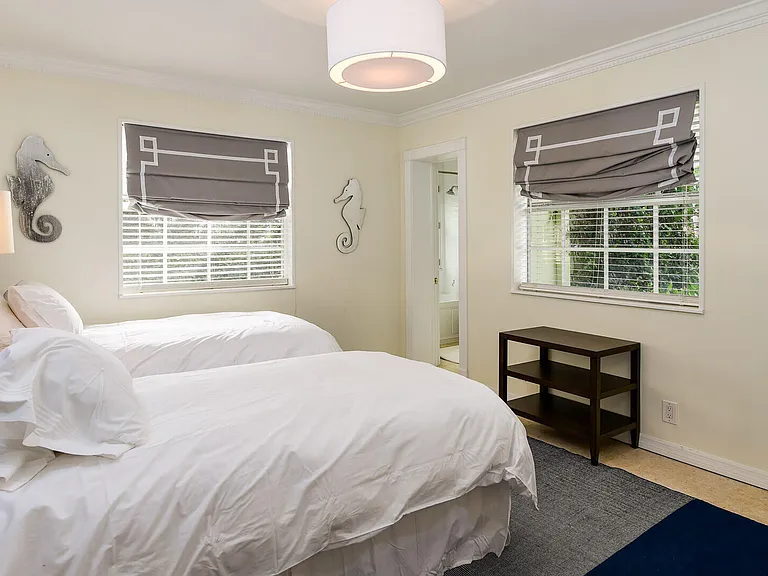 222 Miraflores Dr — Photo 12