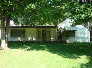 887 N Turner Rd, Austintown, OH 44515