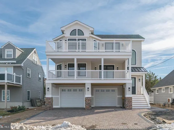 288 N 12th St, Surf City, NJ 08008