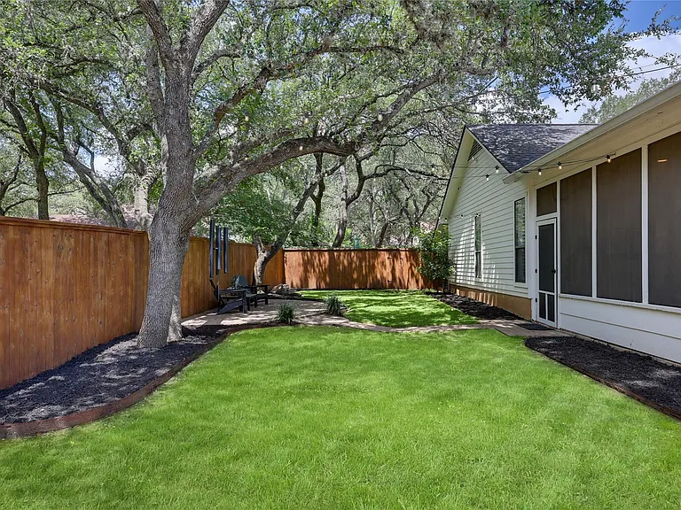 3205 Festus Dr — Photo 31