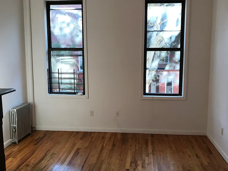 113 N 8th St #2R — Photo 4