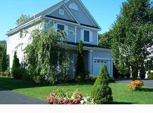 37 Olde Village Cir #37, Wallingford, CT 06492