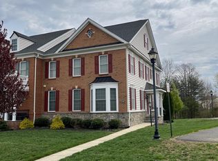 22990 Chertsey St, Ashburn, VA 20148