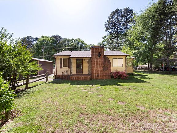 3rd image of 5208 Hickory Grove Rd