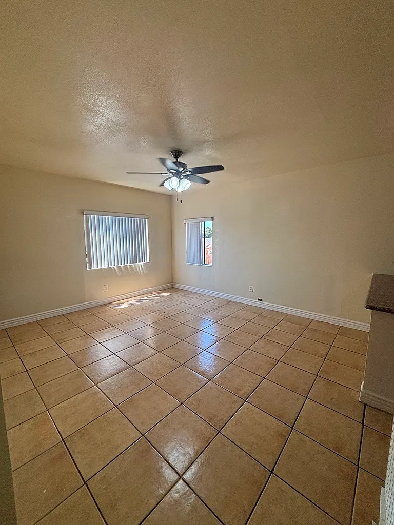 2 bed, 800 sqft, $2,900 — Photo 4