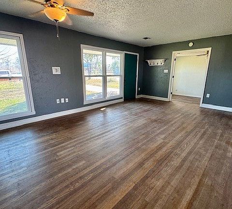 4th image of 2218 W Concho Ave
