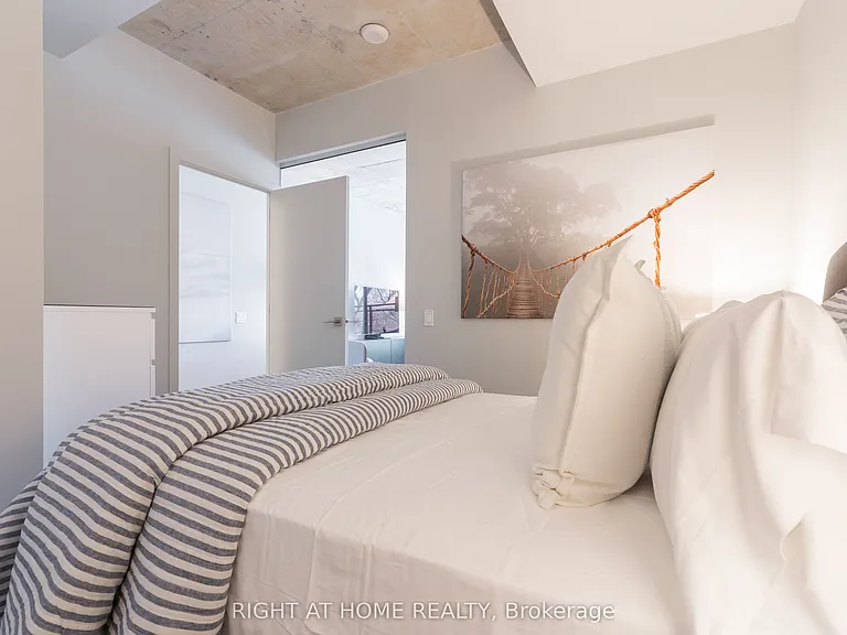 130 Rusholme Rd #202 — Photo 5