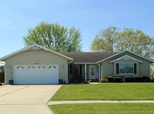 1350 Sunset Ter, Rochelle, IL 61068