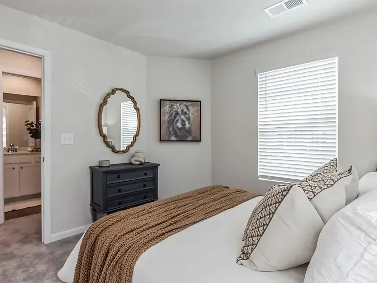 L Attitude 34 Dillard Creek — Photo 4