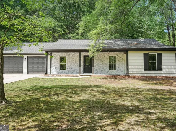 250 Huntcliff Ct, Fayetteville, GA 30214