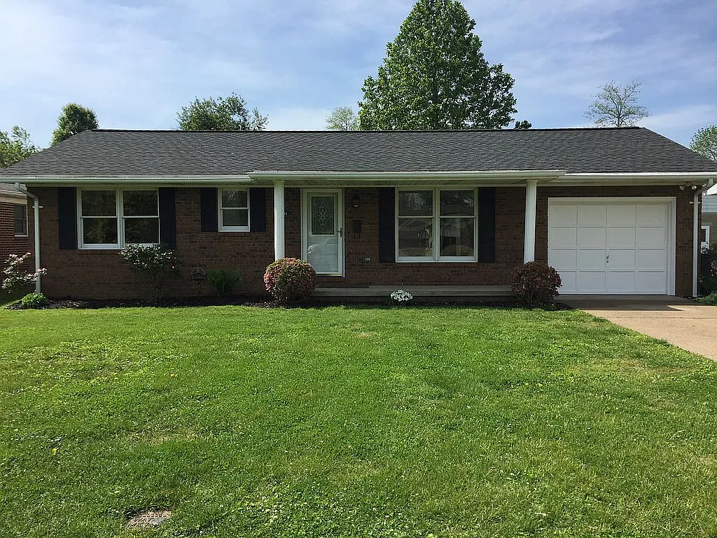 906 Sheffield Dr photo 1