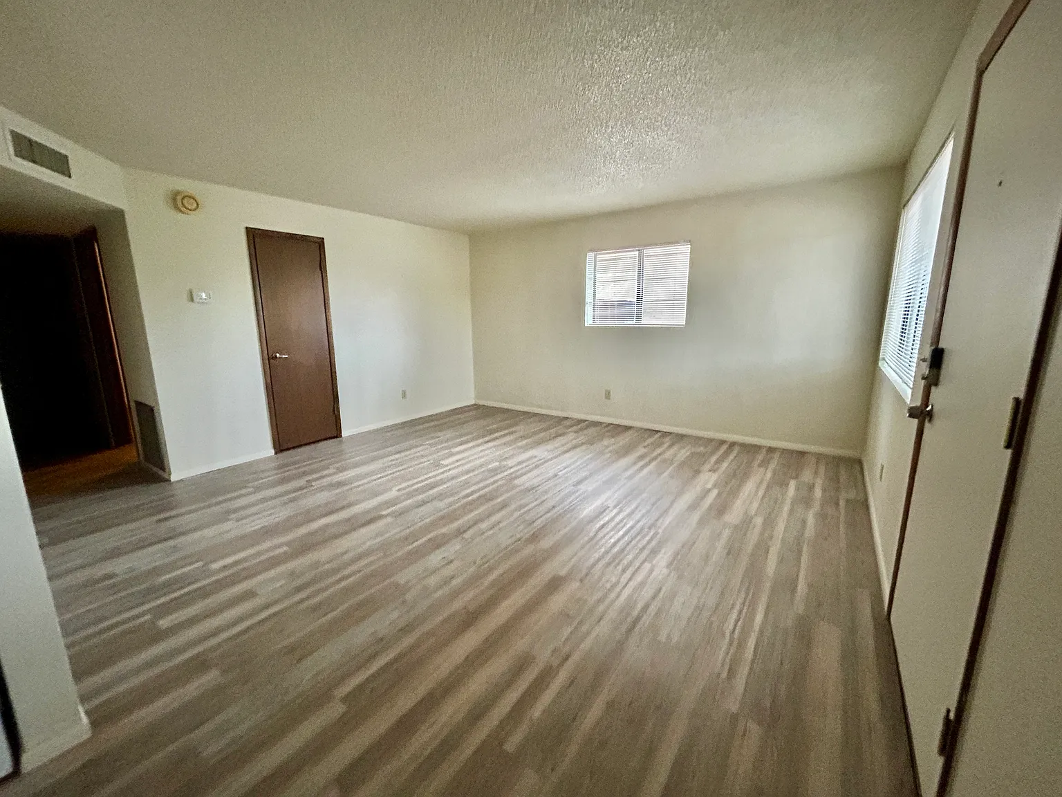 2 bed, 800 sqft, $1,350 — Photo 4