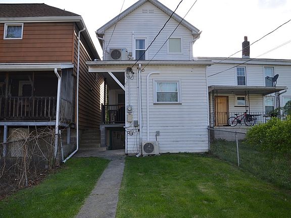 2nd image of 1425 Moore St