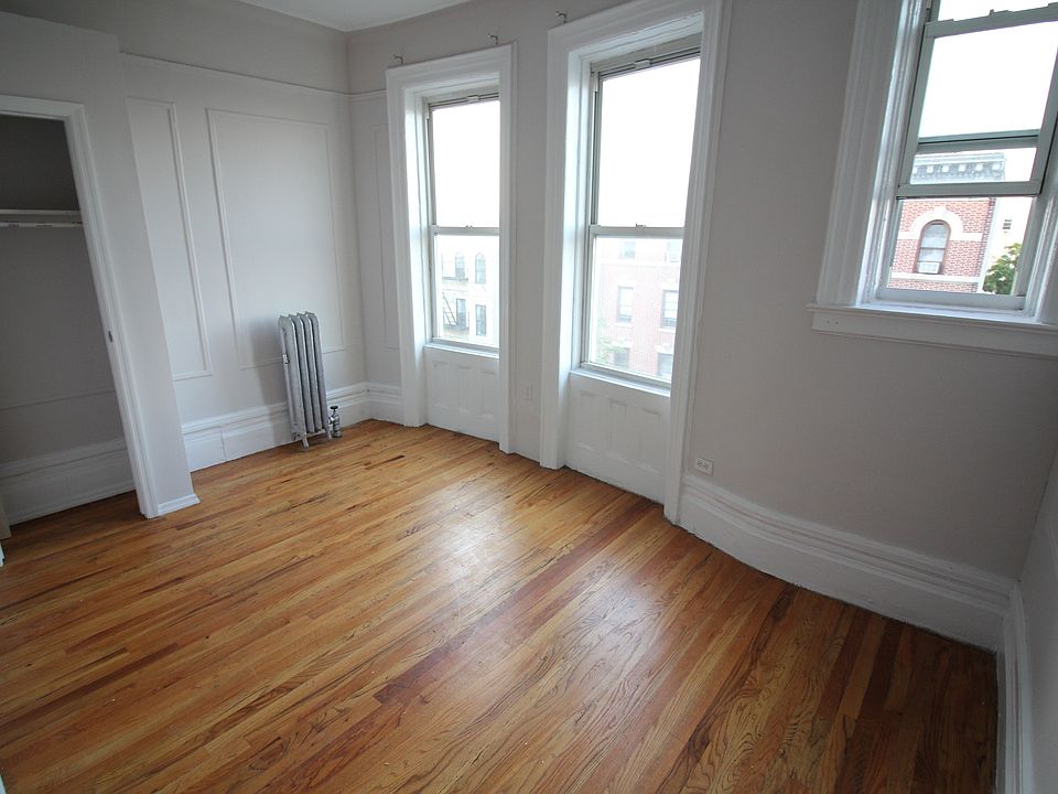1st image of 784 Saint Johns Pl #4RET
