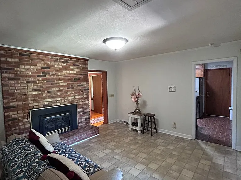1706 Danenhower Rd — Photo 7