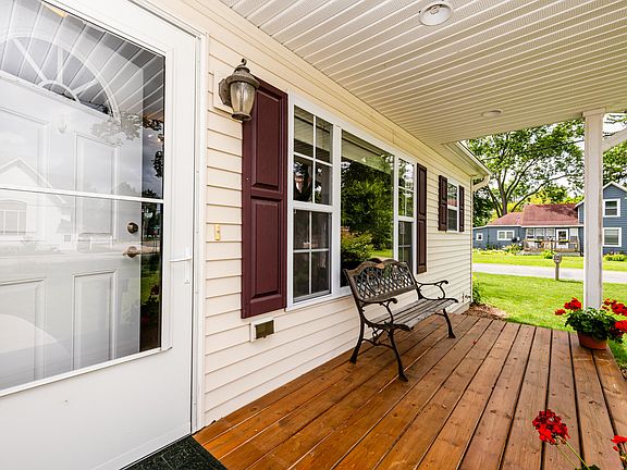 5th image of 9077 3rd St