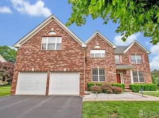 27 Rue Chagall, Somerset, NJ 08873