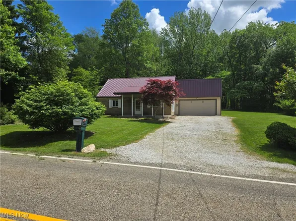 355 N Elm Ave, Tallmadge, OH 44278