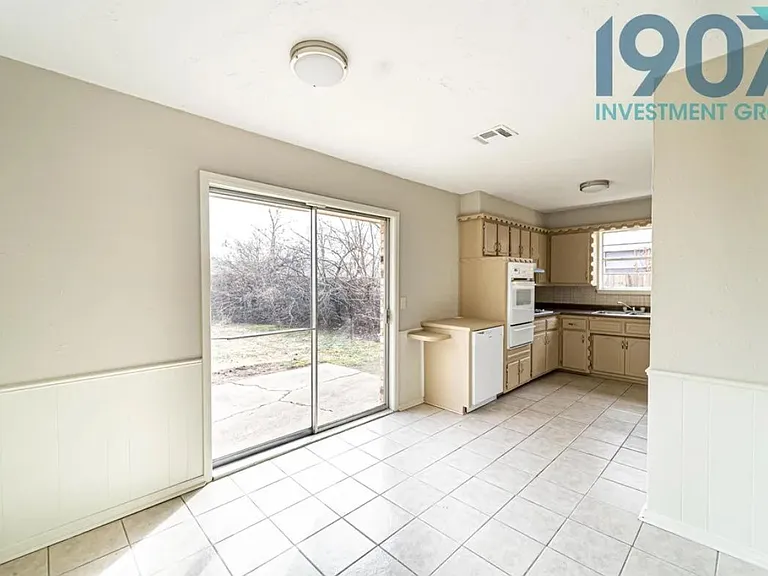 1020 NW 1st St — Photo 19