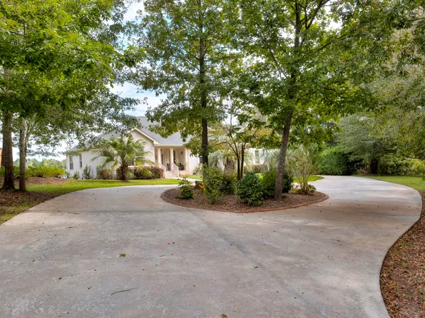 1 Green Lake Dr, Manning, SC 29102