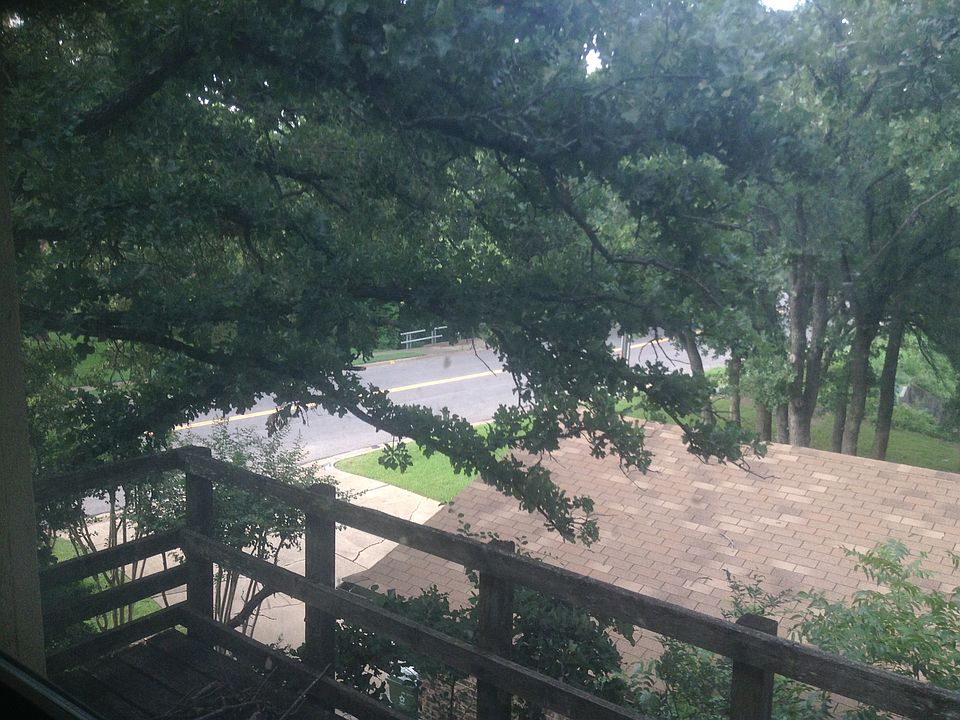 2nd image of 2901 Norwood Ln