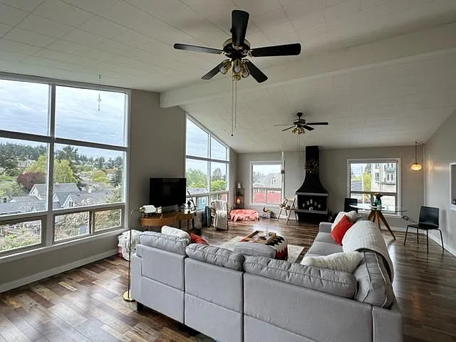 1030 Lawrence St #4 — Photo 15